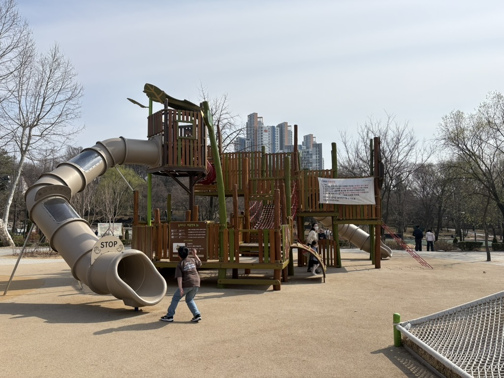 Big Kids Playground at Seoul Children's Grand Park